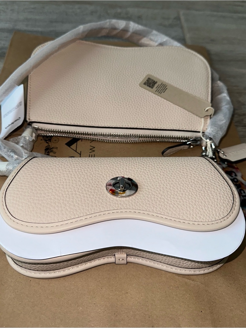 COACHTOPIA 2-in-1 Wavy Double Pouch Bag ☁️ - Picture 9 of 14